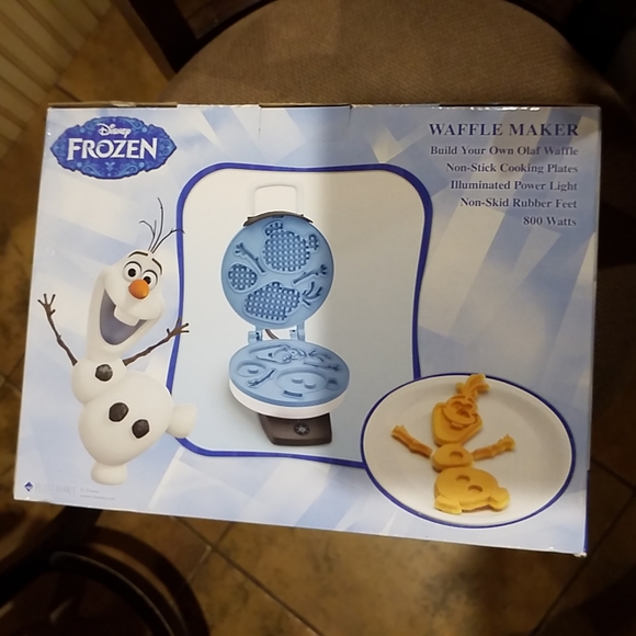 Disney Frozen Waffle Maker Olaf. NEW - Picture 9 of 11